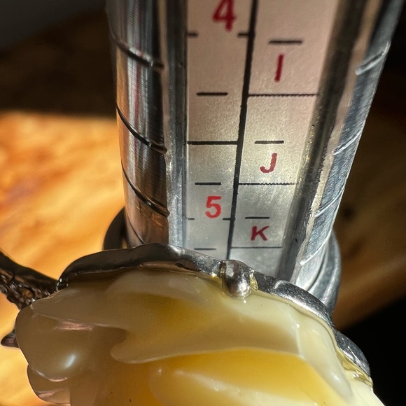 🌹Beautiful Ivory Rose Ring W/ Jewelled Leaves - Picture 14 of 14